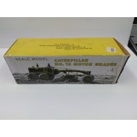 B-Ware ERTL No. 12 Caterpillar Grader G12