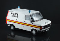 ITALERI (3657) 1:24 Ford Transit UK Police
