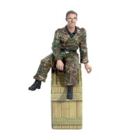 TORRO 222285117 - 1/16 Figur Funker Sitzend