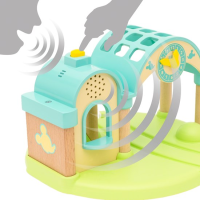 BRIO 63227000  MICKY MAUS BAHNHOF MIT AUFNAHMEFUNKTION