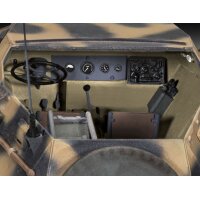 REVELL 03335 German Command Armoured Vehicle Sd.Kfz.247 Ausf.B