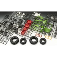 REVELL 07827 Fendt 728 Vario Tractor (Click System) 1:20