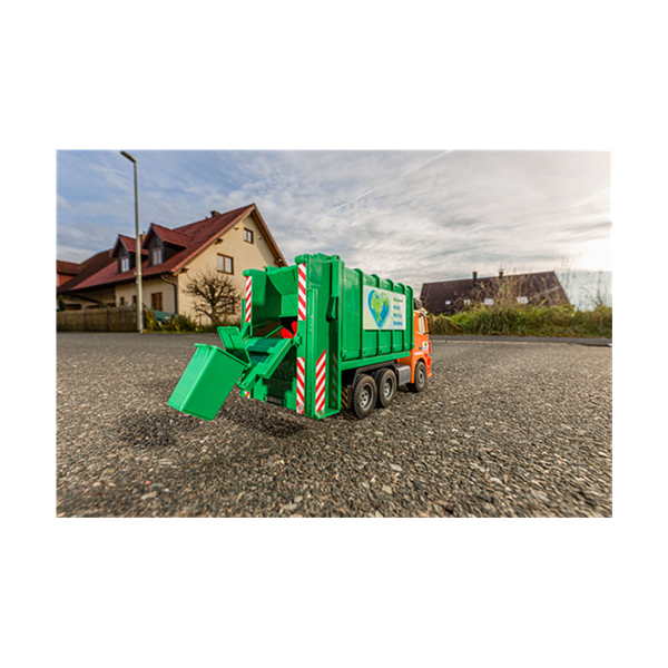 CARSON 500907672 1:20 MB Arocs Müllwagen 100% RTR