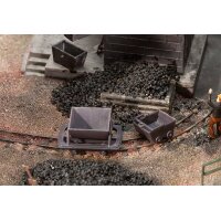 FALLER (180916) 2 Loren und 2 Hunten für H0e